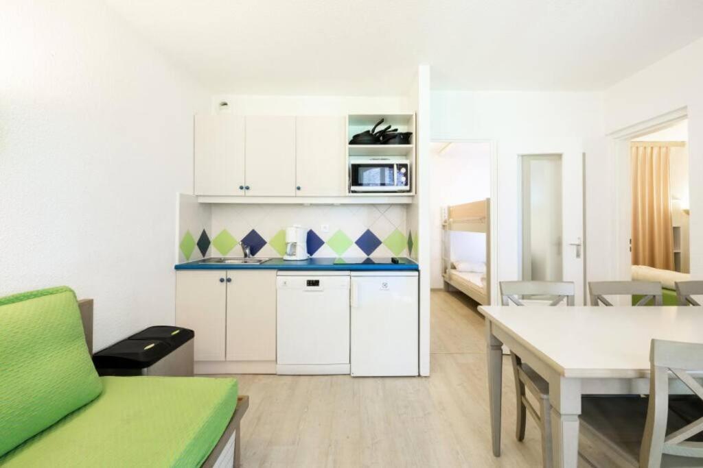 Bel Appartement Vue Sur Piscine 1 Chambre Fermee Et 1 Espace Cabine Сен-Рафаель Екстер'єр фото